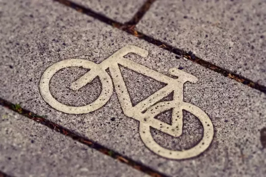 The Dos and Don'ts of Cycling Safety: Expert Advice for a Safe and Enjoyable Ride