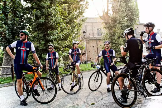 Riding in Sync: How to Master the Art of Group Rides