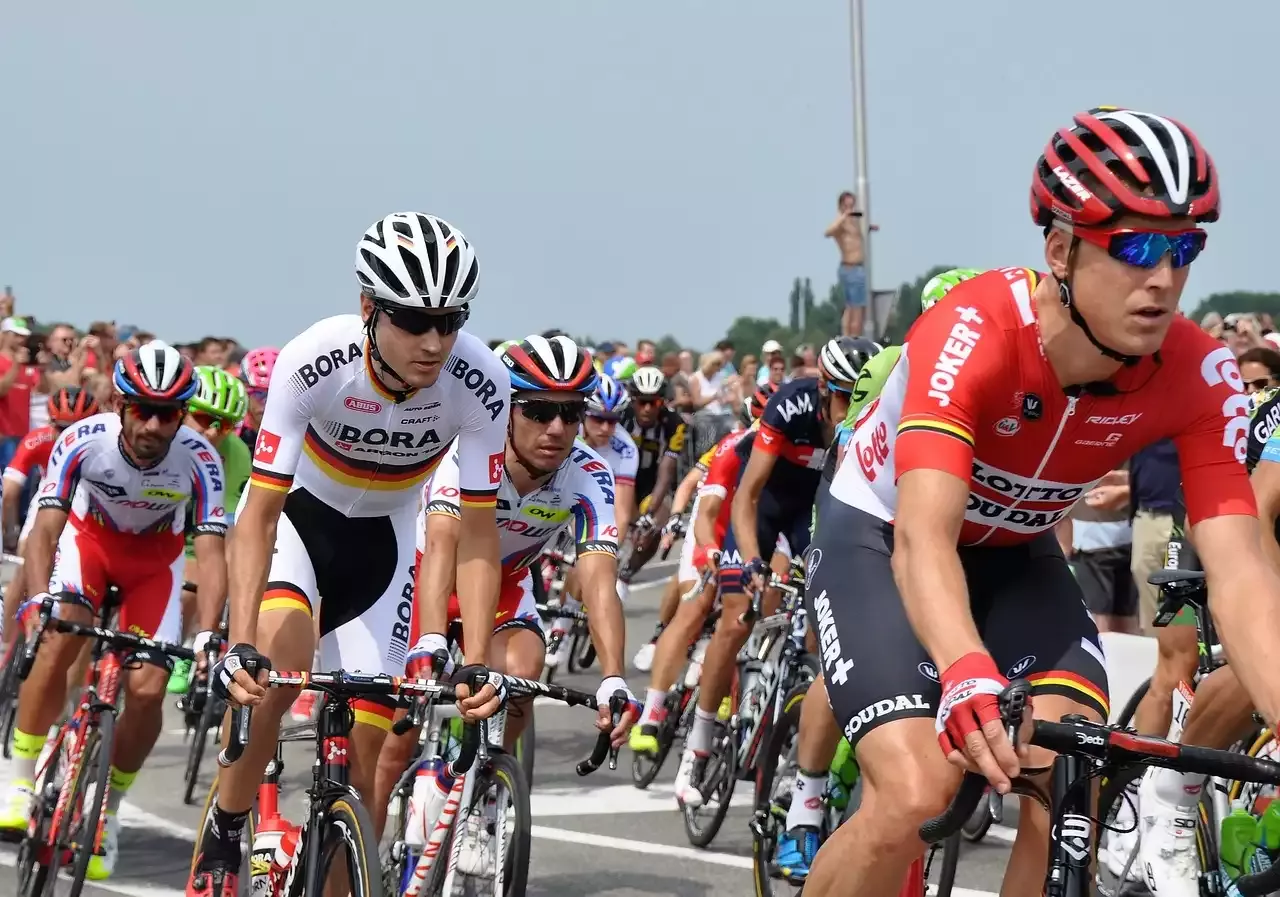 Breaking Records and Barriers: A Look at Chris Froome's Unstoppable Rise to Cycling Stardom